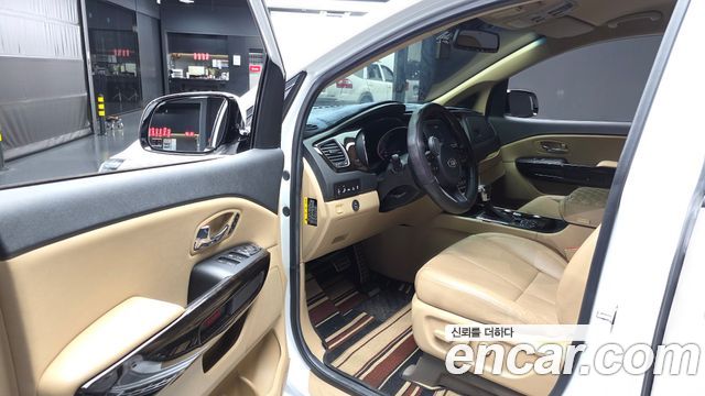 Kia Carnival Gasoline 9-Seater Noblesse Special 2019 — фото 10