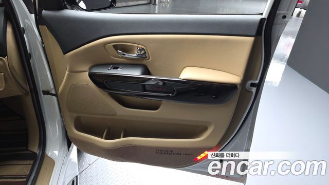 Kia Carnival Gasoline 9-Seater Noblesse Special 2019 — фото 24