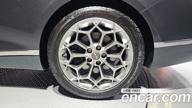 Genesis G80 (RG3) Gasoline 2.5 Turbo AWD 2021 — фото 27