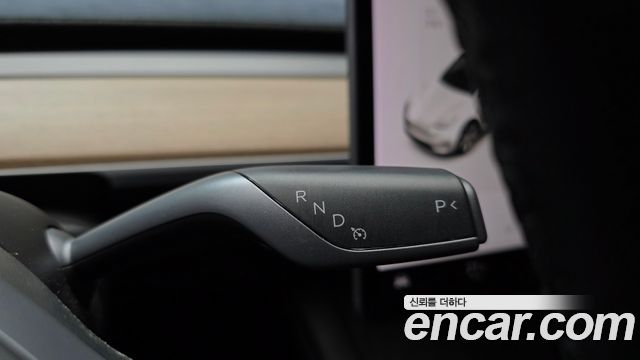 Tesla Model Y Standard Range RWD 2021 — фото 9