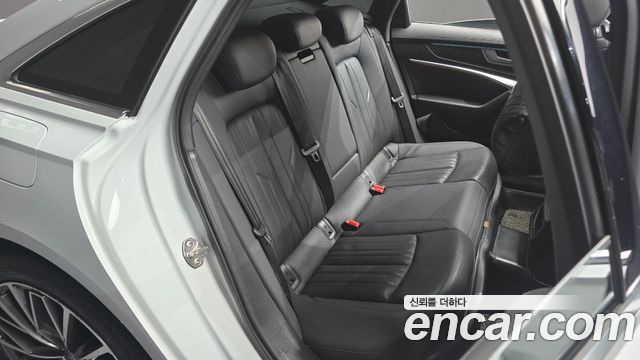 Audi A6 (C8) 40 TDI Premium 2020 — фото 12
