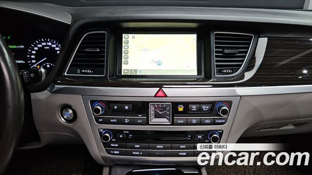 Genesis G80 3.3 GDI AWD Luxury 2017 — фото 17