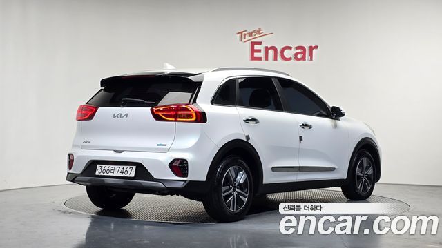 Kia Niro 1.6 HEV Prestige 2022 — фото 2