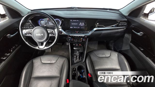 Kia Niro 1.6 HEV Prestige 2022 — фото 7