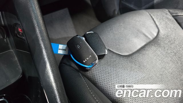 Kia Niro 1.6 HEV Prestige 2022 — фото 16
