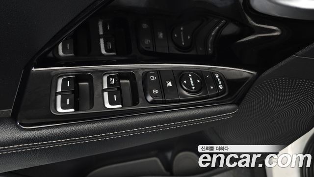 Kia Niro 1.6 HEV Prestige 2022 — фото 27