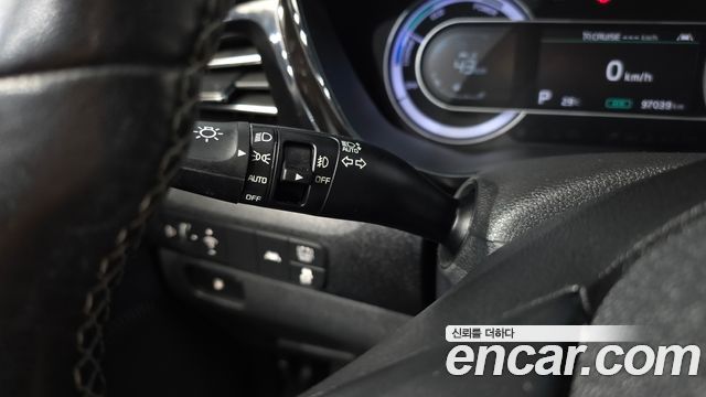 Kia Niro 1.6 HEV Prestige 2022 — фото 28