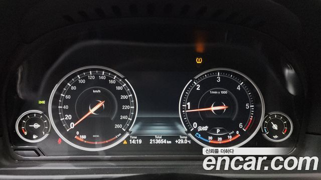BMW 5 Series (F10) 520d 2015 — фото 8