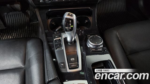 BMW 5 Series (F10) 520d 2015 — фото 9
