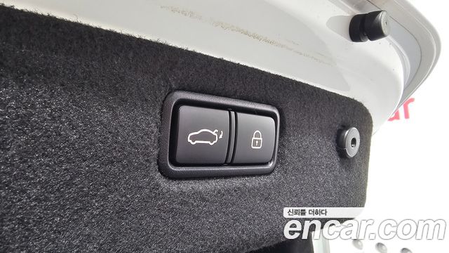 Genesis G70 2.0T Sport Package 2019 — фото 14