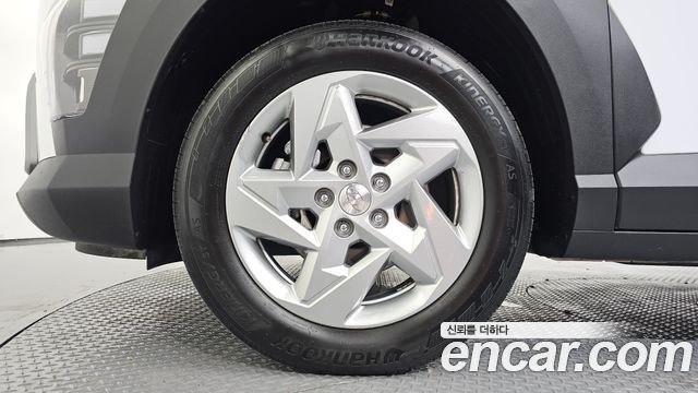 Hyundai Kona (SX2) Gasoline 1.6 Turbo 2WD Modern 2023 — фото 5