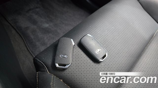 Kia Sportage The Bold Diesel 2.0 2WD Prestige 2020 — фото 16