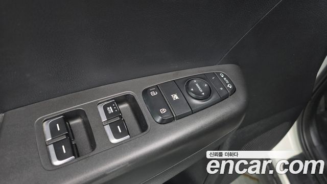 Kia Sportage The Bold Diesel 2.0 2WD Prestige 2020 — фото 32