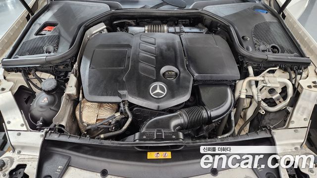 Mercedes-Benz E-Class (W213) E220d Cabriolet 2018 — фото 6