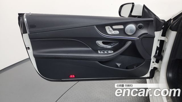 Mercedes-Benz E-Class (W213) E220d Cabriolet 2018 — фото 24