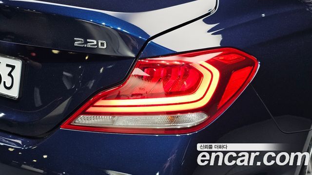 Genesis G70 2.2D Elite 2019 — фото 23