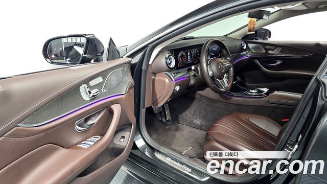 Mercedes-Benz CLS-Class (C257) CLS300d AMG Line 2019 — фото 10