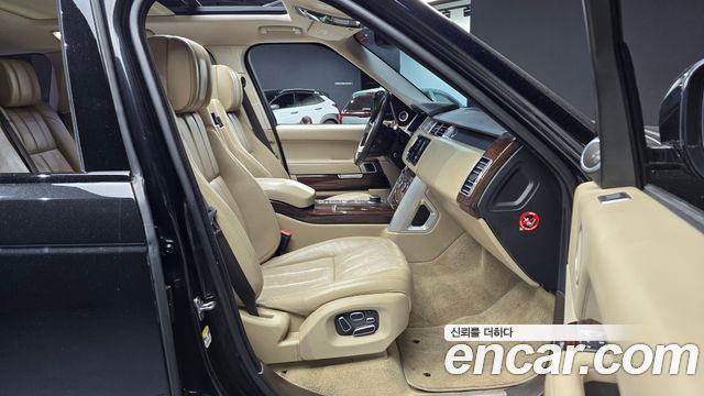 Land Rover Range Rover (IV) 4.4 SDV8 Vogue SE DIESEL 2015 — фото 11