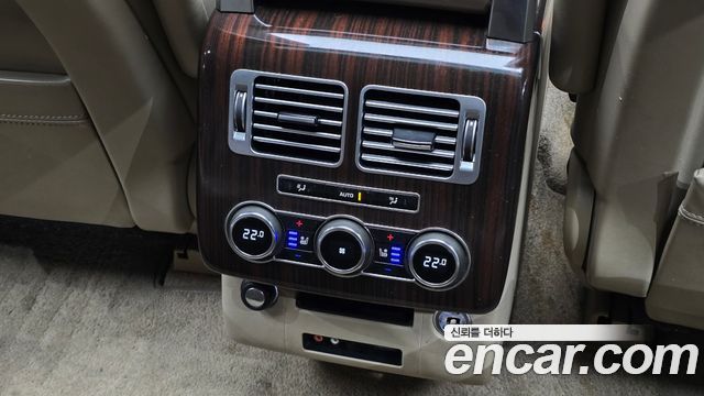 Land Rover Range Rover (IV) 4.4 SDV8 Vogue SE DIESEL 2015 — фото 19
