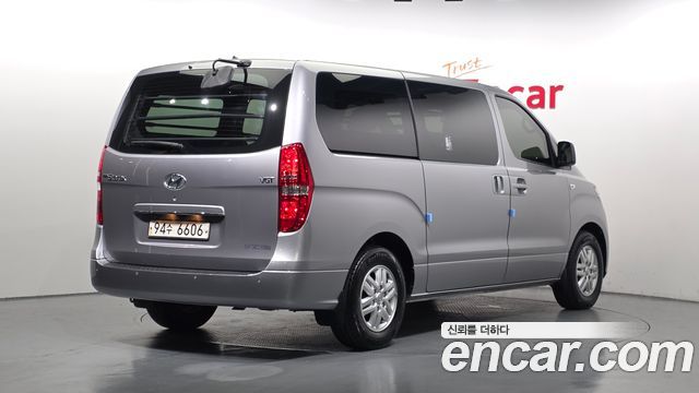 Hyundai Grand Starex Van 3-Seater Smart 2021 — фото 2