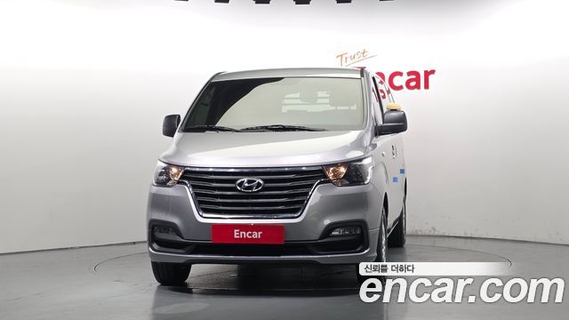 Hyundai Grand Starex Van 3-Seater Smart 2021 — фото 3