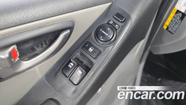 Hyundai Grand Starex Van 3-Seater Smart 2021 — фото 13