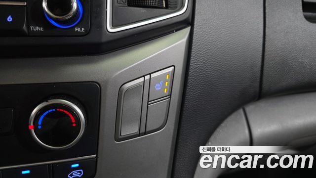 Hyundai Grand Starex Van 3-Seater Smart 2021 — фото 18