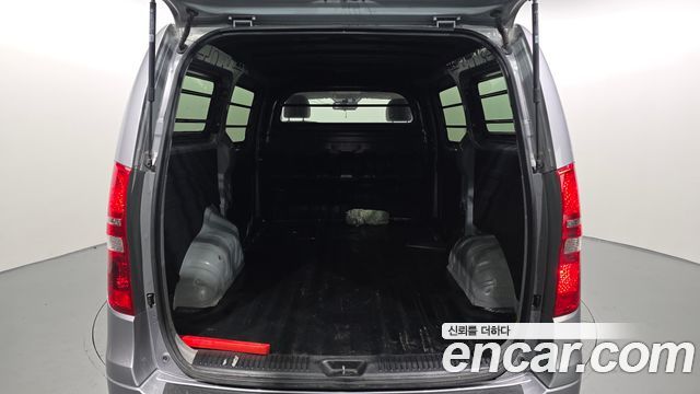 Hyundai Grand Starex Van 3-Seater Smart 2021 — фото 20