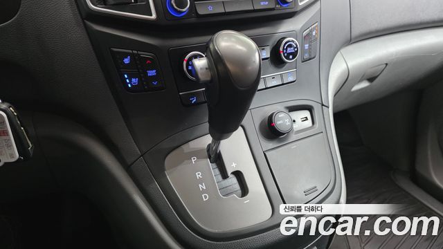 Hyundai Grand Starex 4WD Wagon 12-Seater Smart 2019 — фото 9