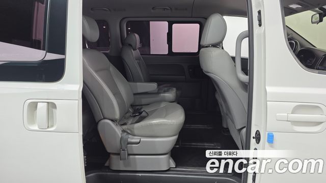 Hyundai Grand Starex 4WD Wagon 12-Seater Smart 2019 — фото 11