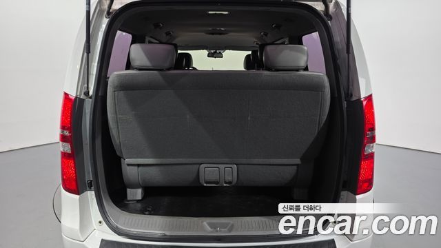 Hyundai Grand Starex 4WD Wagon 12-Seater Smart 2019 — фото 20