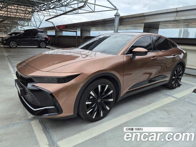 Toyota Crown Crossover 2.4 4WD Dual Boost HYbrid 2023 — фото 2