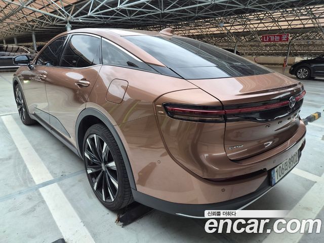 Toyota Crown Crossover 2.4 4WD Dual Boost HYbrid 2023 — фото 3