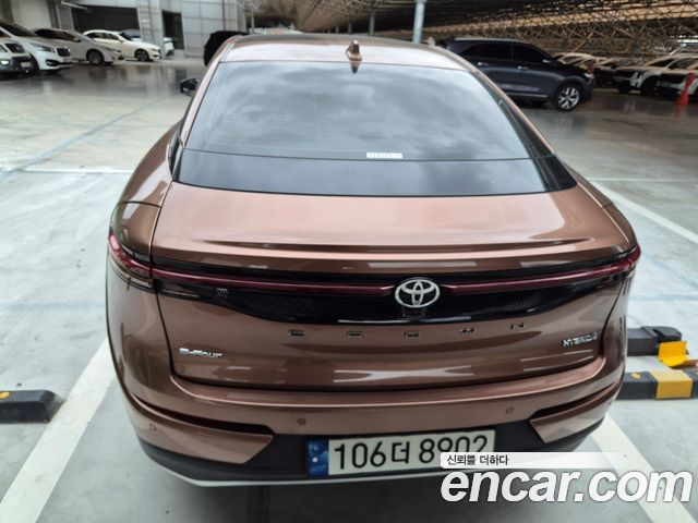 Toyota Crown Crossover 2.4 4WD Dual Boost HYbrid 2023 — фото 4