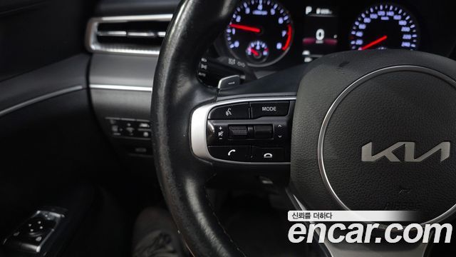 Kia K5 (III) 2.0 Prestige 2022 — фото 17