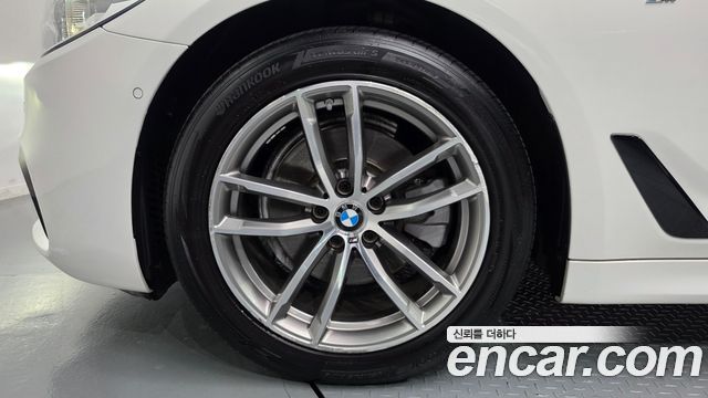 BMW 5 Series (G30) 520d xDrive M Sport Package Plus 2017 — фото 5