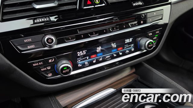 BMW 5 Series (G30) 520d xDrive M Sport Package Plus 2017 — фото 31