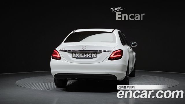 Mercedes-Benz C-Class (W205) C200 2019 — фото 4
