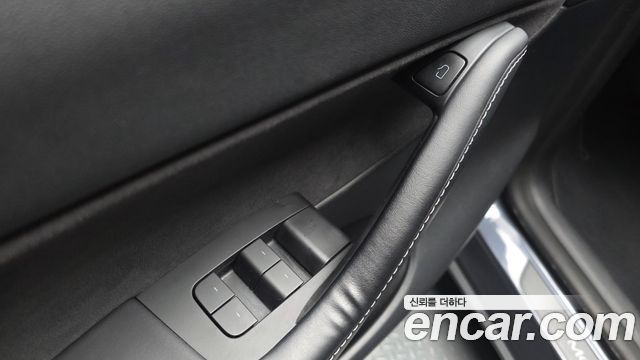 Tesla Model Y Long Range AWD 2021 — фото 35