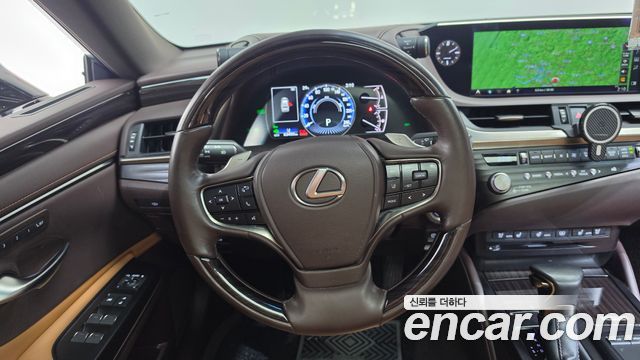 Lexus ES300h (VII) Luxury Plus 2021 — фото 13