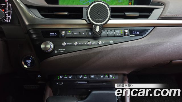 Lexus ES300h (VII) Luxury Plus 2021 — фото 33