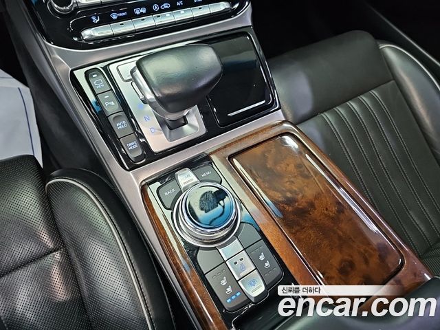 Genesis EQ900 5.0 GDI AWD Limousine Prestige 2016 — фото 8