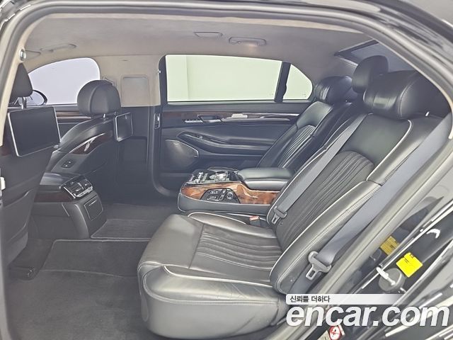 Genesis EQ900 5.0 GDI AWD Limousine Prestige 2016 — фото 16
