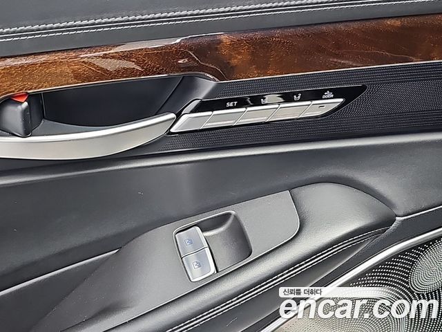 Genesis EQ900 5.0 GDI AWD Limousine Prestige 2016 — фото 19