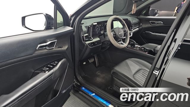 Kia Sportage (V) Gasoline 1.6 Turbo 4WD 30TH Edition 2024 — фото 11