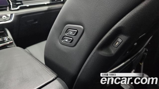 Kia Sportage (V) Gasoline 1.6 Turbo 4WD 30TH Edition 2024 — фото 28
