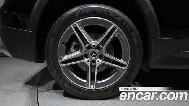 Mercedes-Benz GLB-Class (X247) GLB250 4MATIC 2021 — фото 5