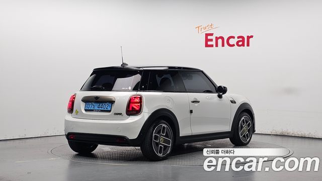 MINI Cooper Electric Resolute Edition 3rd 2024 — фото 2