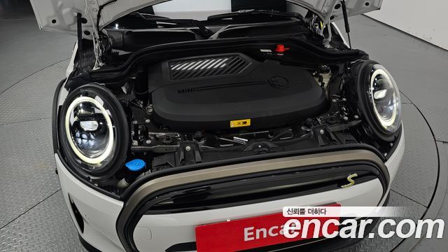 MINI Cooper Electric Resolute Edition 3rd 2024 — фото 6