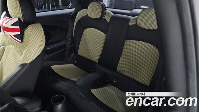 MINI Cooper Electric Resolute Edition 3rd 2024 — фото 12